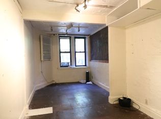 461 W 49th St #A, New York, NY 10019