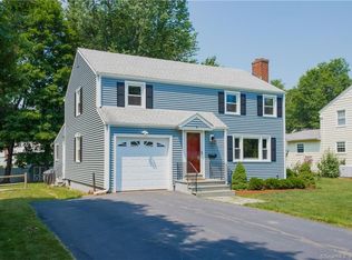 5 Longlane Rd, West Hartford, CT 06117