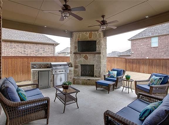 4th image of 9610 Blanco Dr