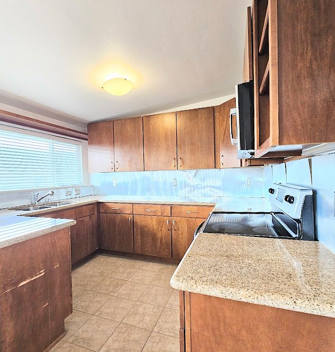 1st image of 4960 Coronado Ave Unit 6