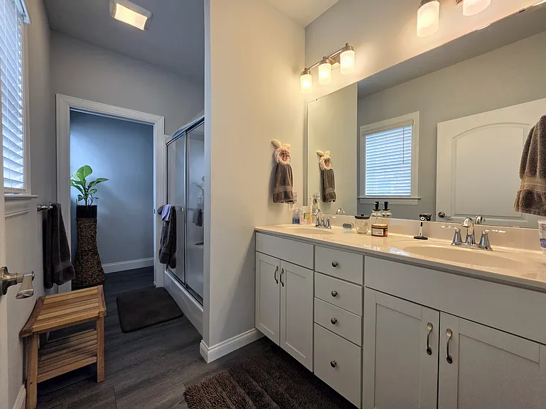 207 Buckton Dr — Photo 18