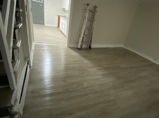 515 W Oak St, Old Forge, PA 18518