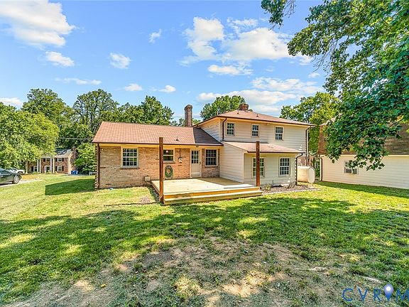3rd image of 4407 Shoremeade Rd