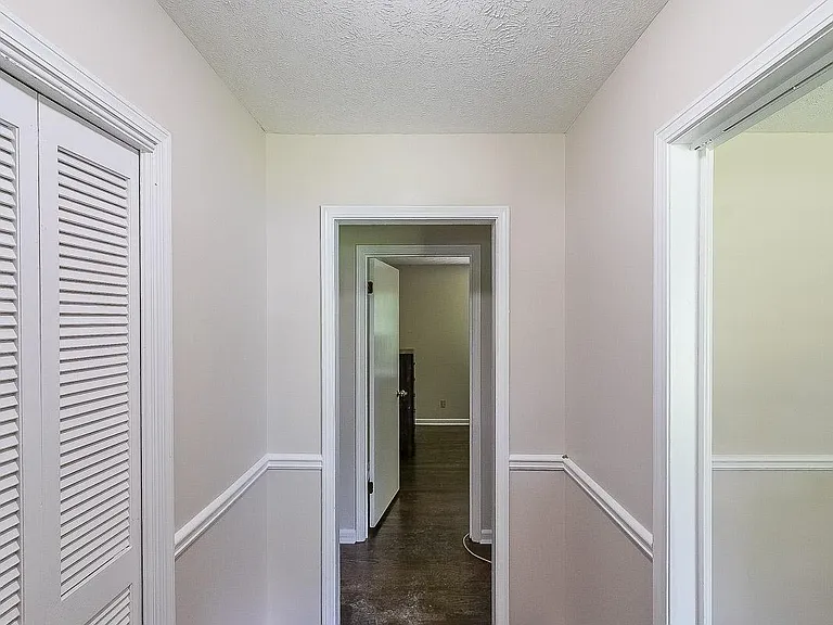 Cedar Valley Dr NE — Photo 4