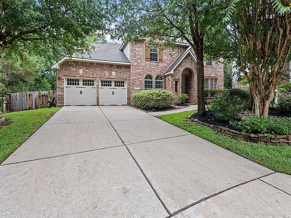 Tucked away in a cozy Cul-De-Sac.