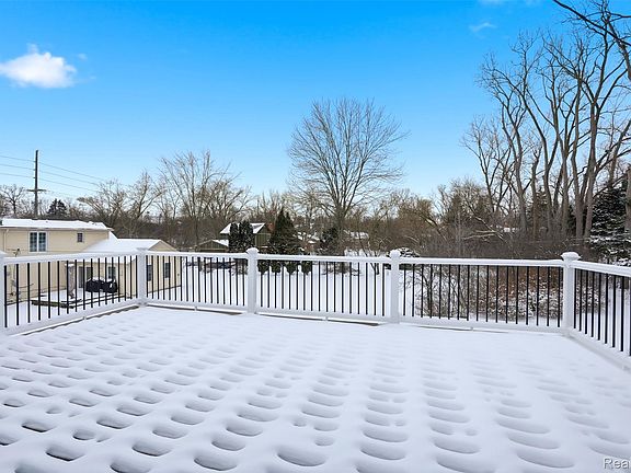 5th image of 20771 Halsted Rd