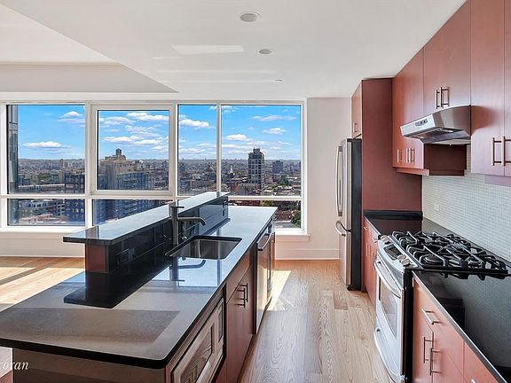 4th image of 440 Kent Ave APT 22C