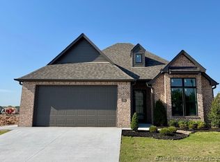 3709 W Laredo St, Broken Arrow, OK 74012