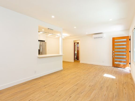 4th image of 1328 19th St APT A