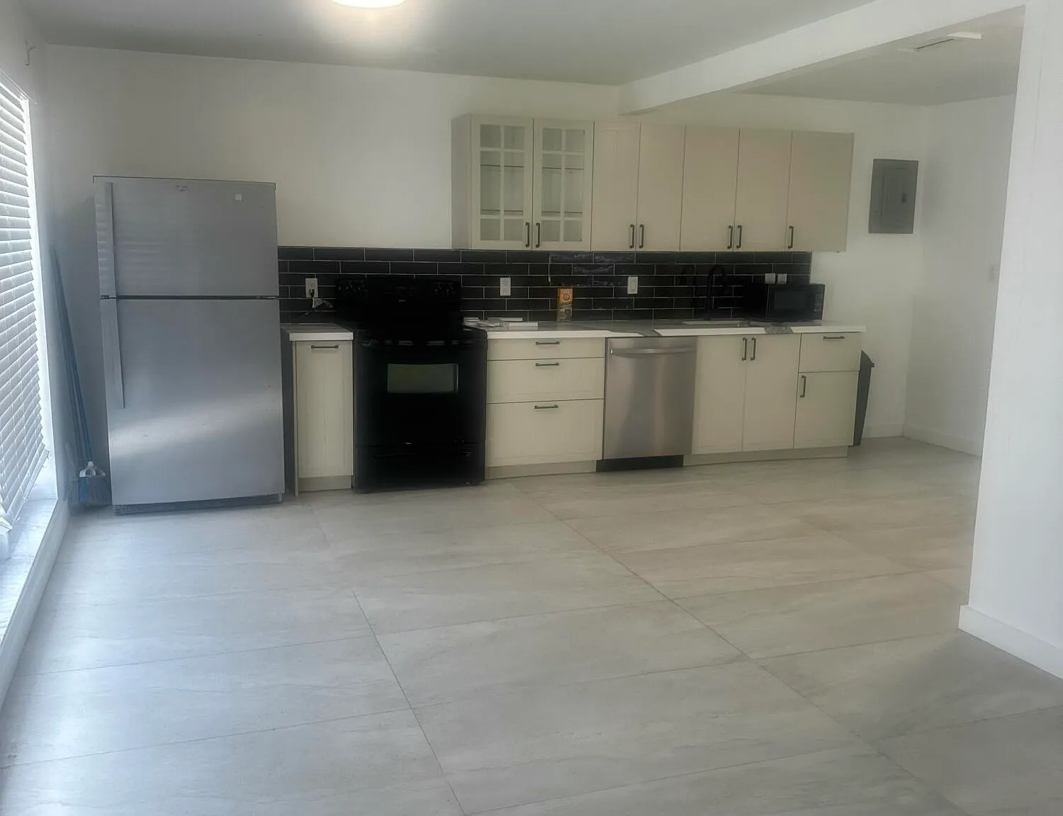 2 bed, 1.0 bath, 580 sqft, $2,600 — Photo 1