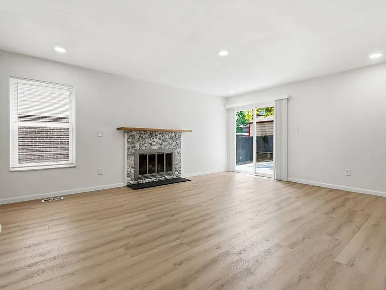 11731 Sherman St — Photo 5