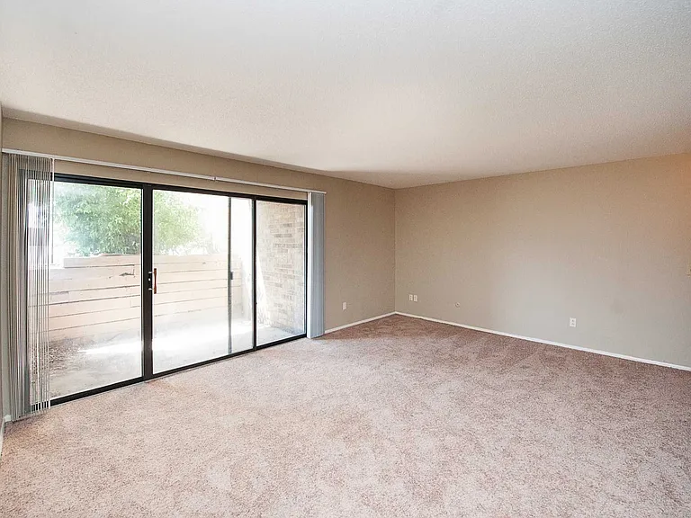 Beacon Point Apartments — Photo 23