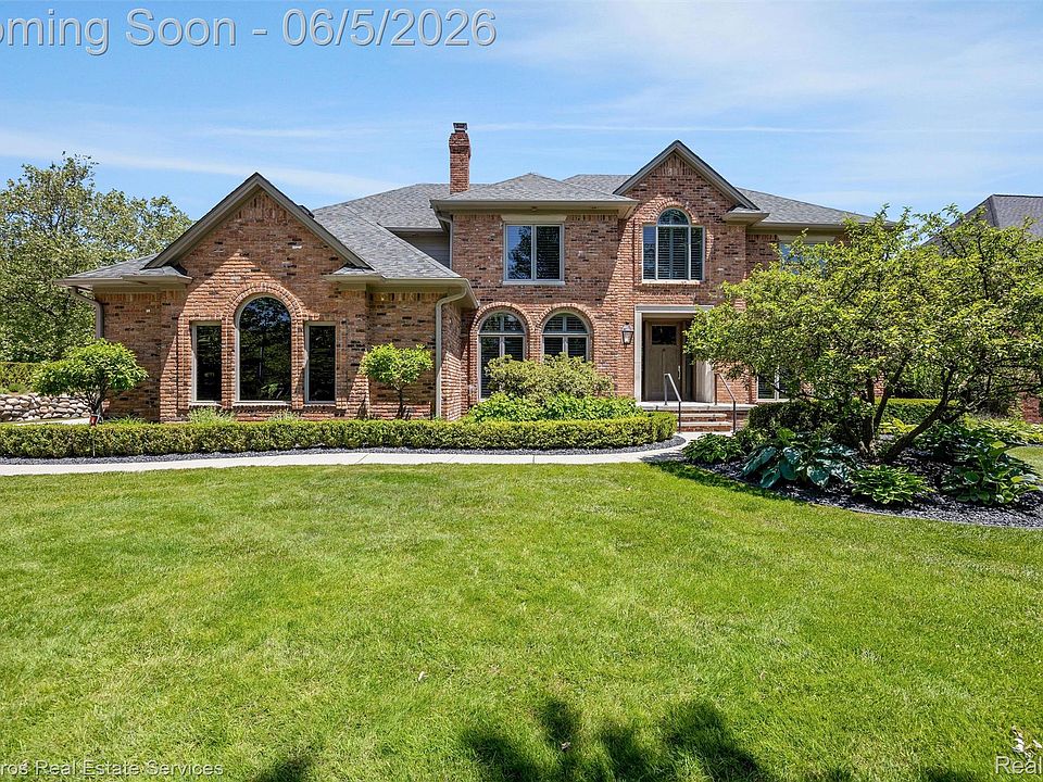 1st image of 910 Edgemont Park
