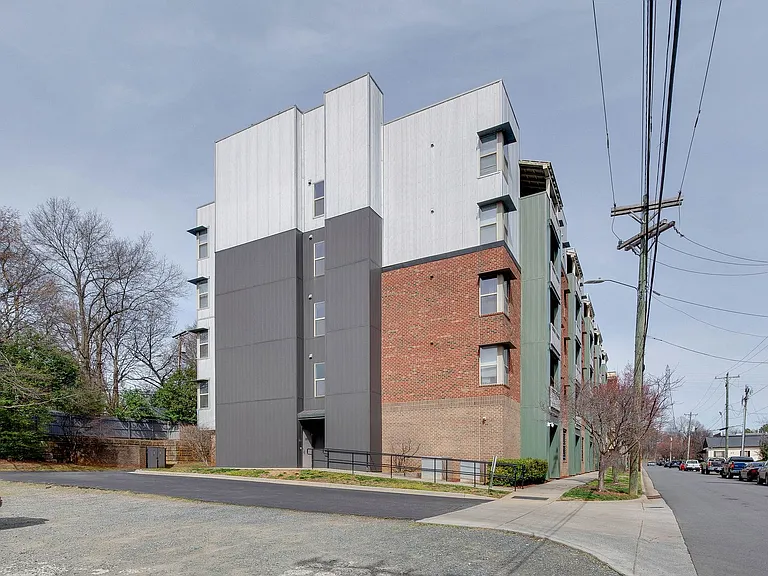 630 Calvert St #407 — Photo 31