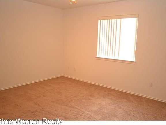 3rd image of 2304 Darnell Dr