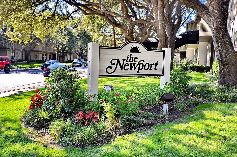 La Cima Newport Condos