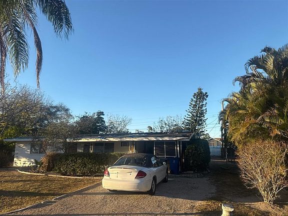 4th image of 2131 Aldridge Ave