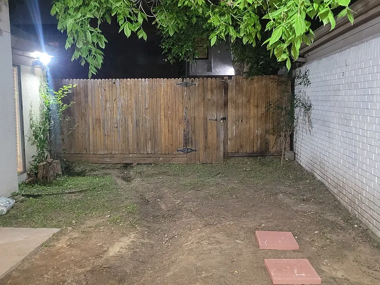 2840 Lee St — Photo 36