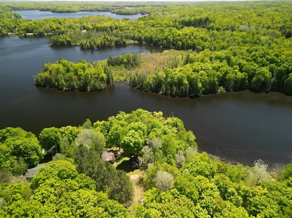 11541 Oxbow Rd, Presque Isle, WI 54557