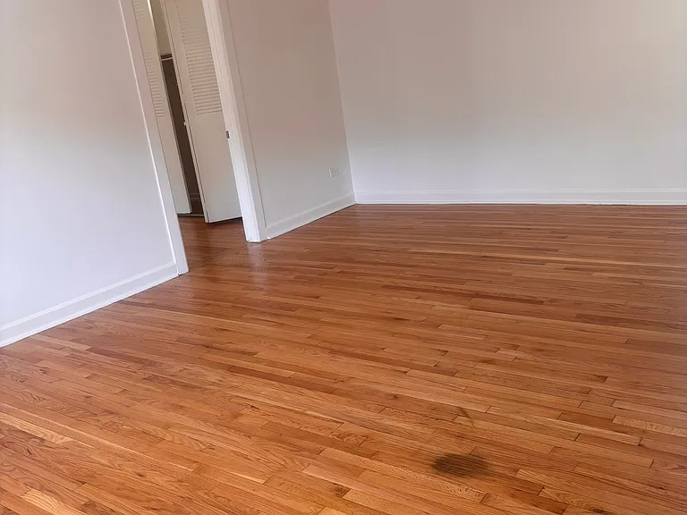 60 N Central — Photo 15