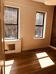 Rented by Metropolis Real Estate of Manhattan