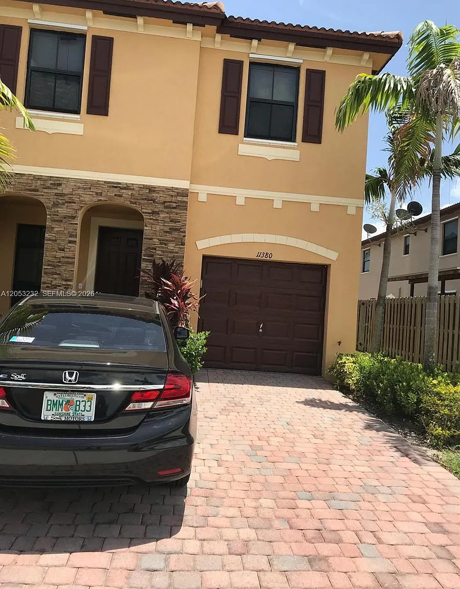 3 bed, 1535 sqft, $2,650 — Photo 1
