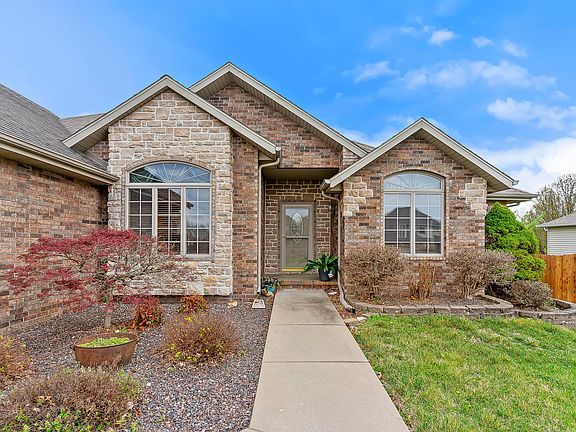 4th image of 3815 N Mill Ridge Avenue