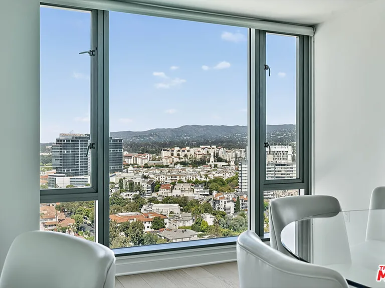 10727 Wilshire Blvd #1802 — Photo 6