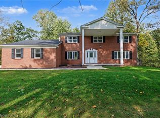 6785 Tanglewood Dr, Youngstown, OH 44512