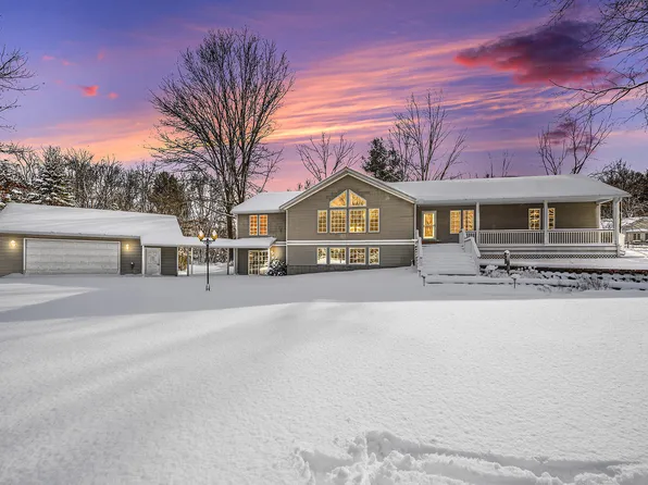 3622 Bayview Dr, Allegan, MI 49010