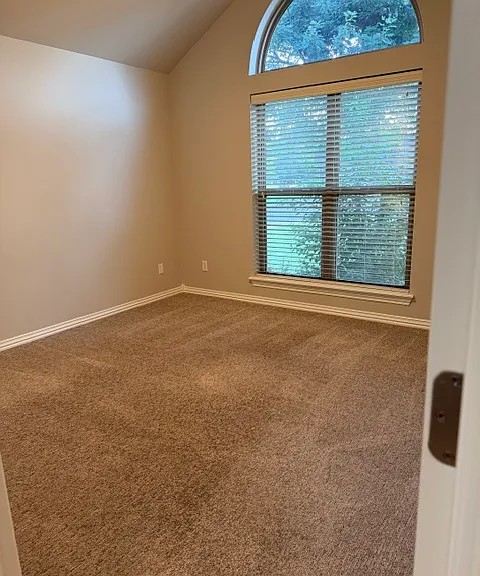 3991 Buckingham Ter — Photo 5