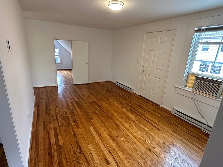 213 Douglas Ave #B — Photo 13