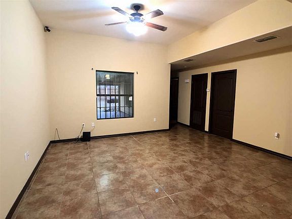 4th image of 2218 Los Cerezos Dr