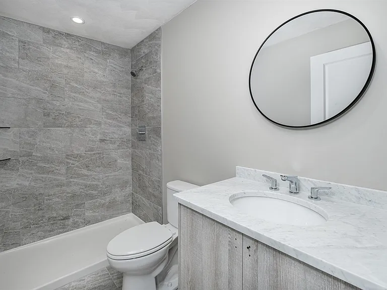 119-121 Addison St #9 — Photo 6