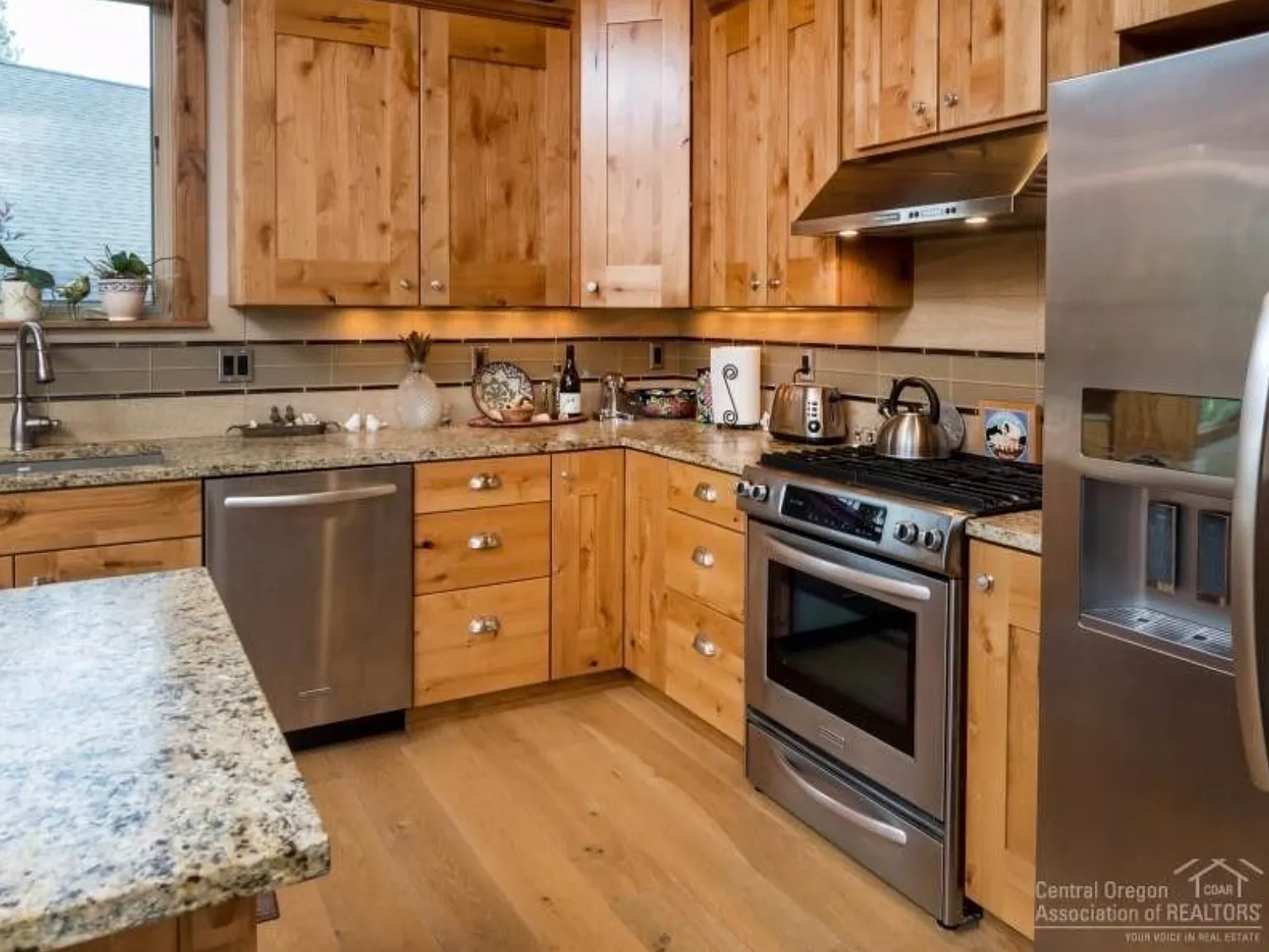 4 bed, 4.5 bath, 2938 sqft, $4,350 — Photo 3