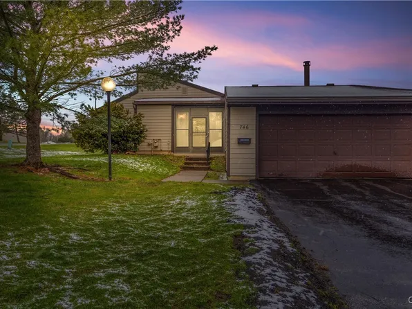 746 Village Blvd S, Baldwinsville, NY 13027