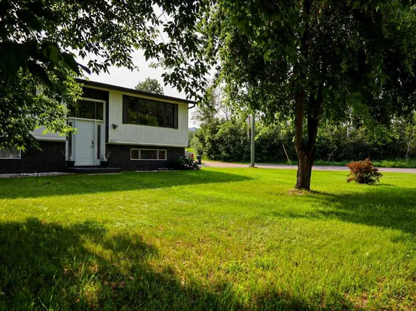 11237 W 91st St, Peace River, AB T8S 1P7