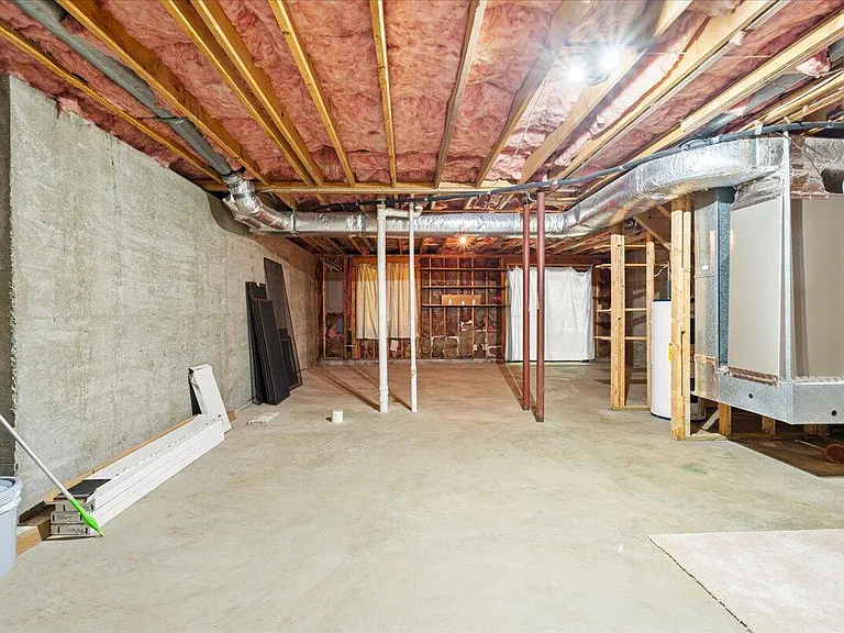 3555 Londonderry Ln — Photo 17