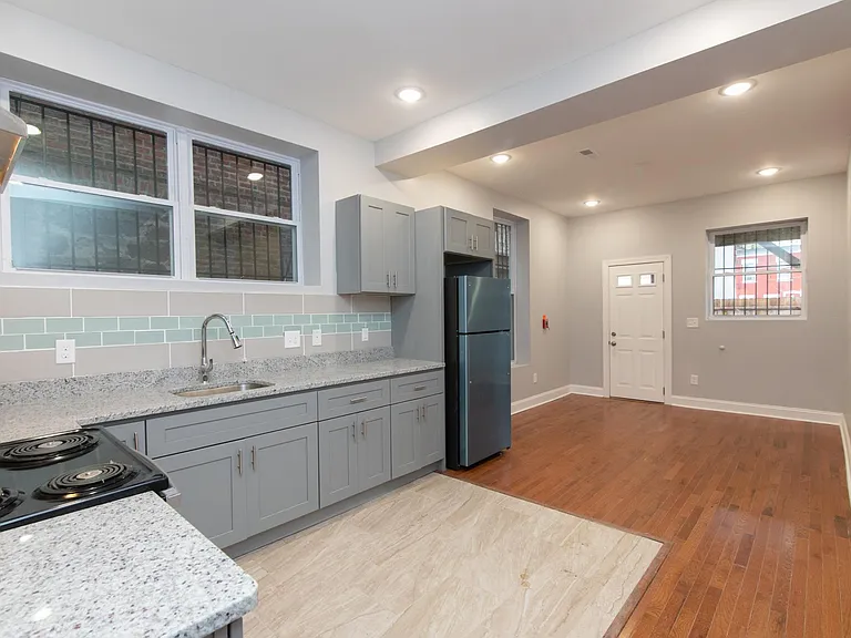 1021 W Dauphin St #1 — Photo 1