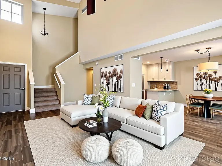 2339 E Evans Dr — Photo 2