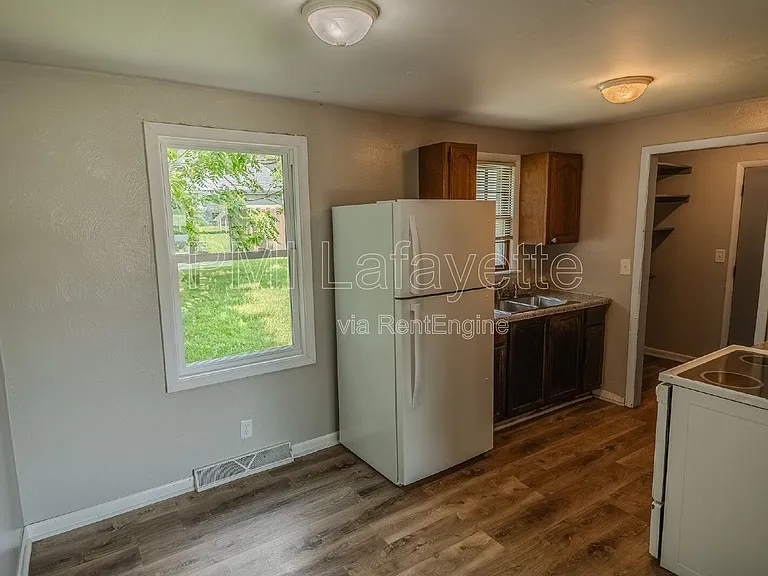 436 Lamplighter Ln — Photo 5