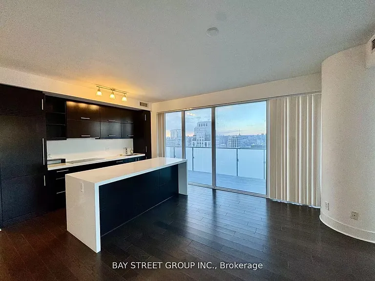 1080 Bay St #3310 — Photo 6