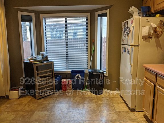 4th image of 1538 University Heights Dr