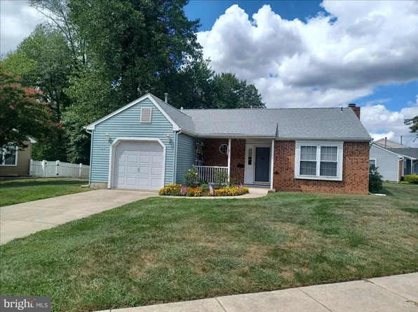54 Knollwood Dr, Deptford, NJ 08096