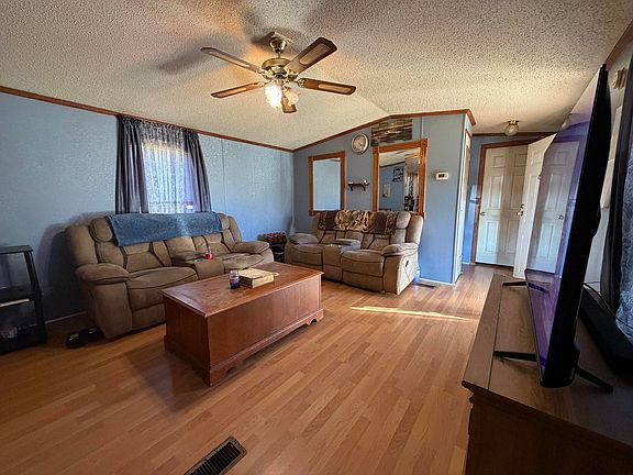 3rd image of 223 Long Hollow Rd