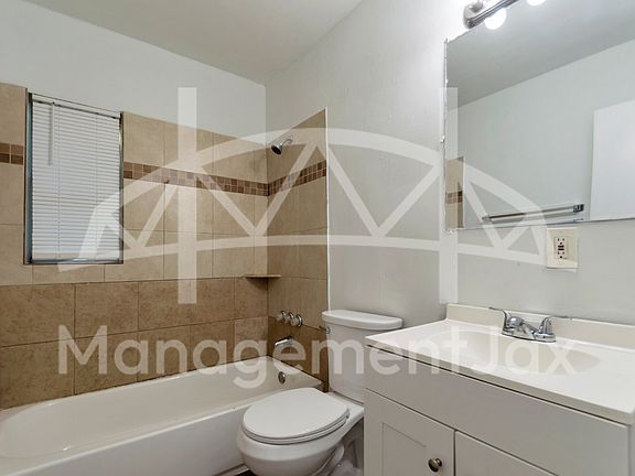 5th image of 2534 Aubrey Ave