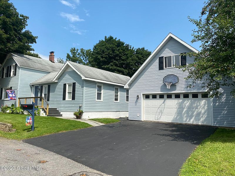 2nd image of 5 Donnelly Avenue