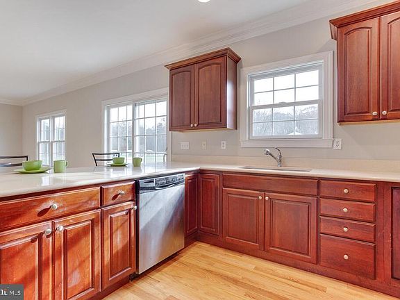 2nd image of 105 Browning Ln