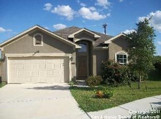 7606 Bit Cir, Elmendorf, TX 78112