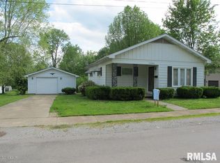 613 W 5th St, Johnston City, IL 62951
